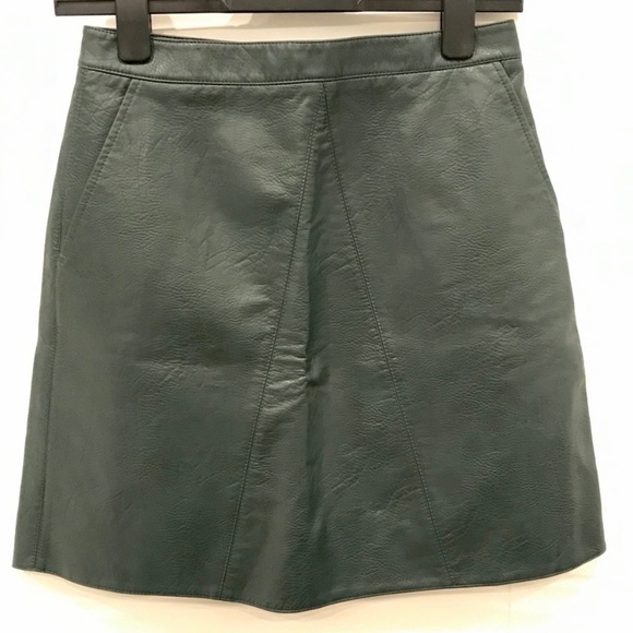 NWOT Zara green faux leather skirt - Picture 5 of 7